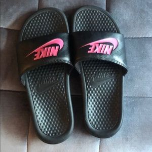 Nike Benassi